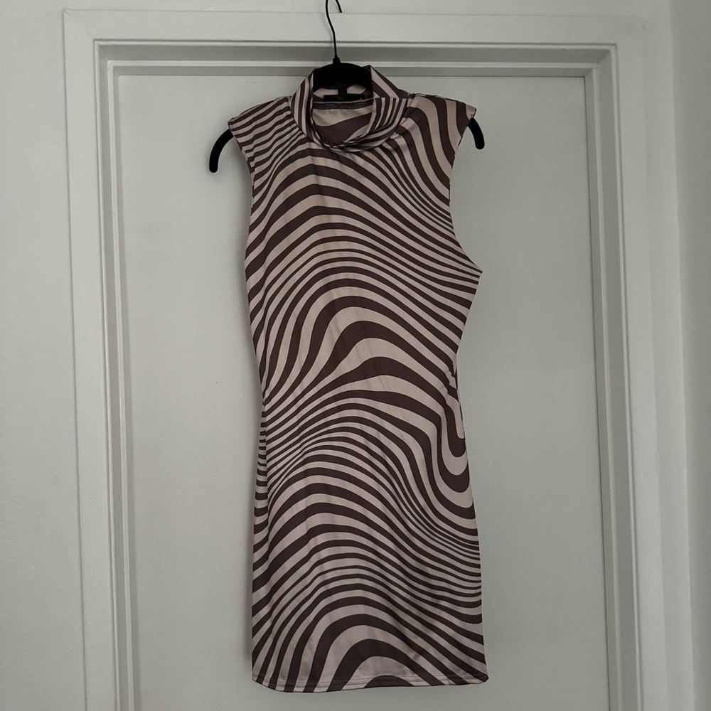 MISSGUIDED X CARLI BYBEL MINI DRESS